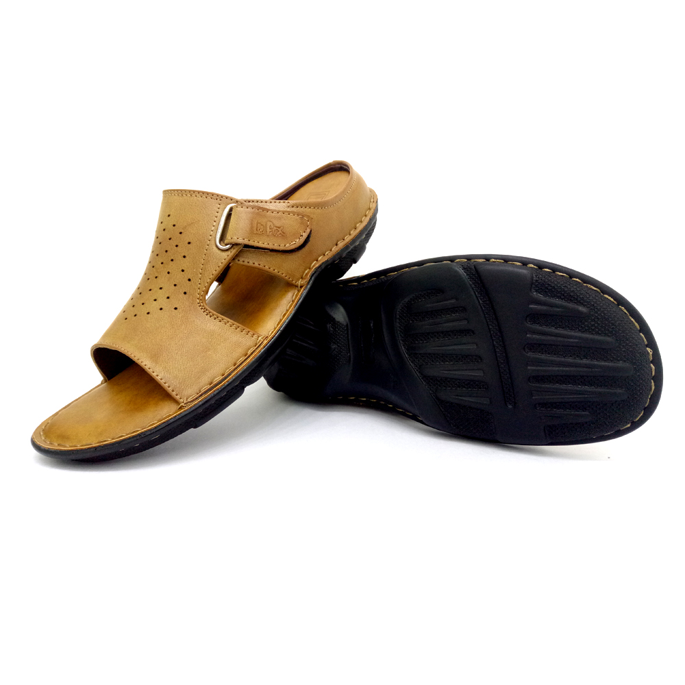 leefox chappals